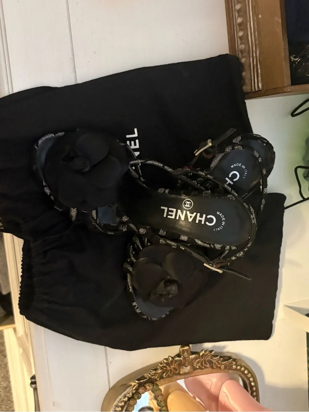 Authentic CHANEL kitten heels
